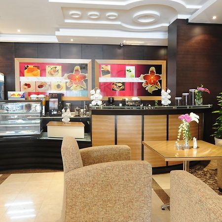 Rose Garden Hotel Riyadh Restaurant photo