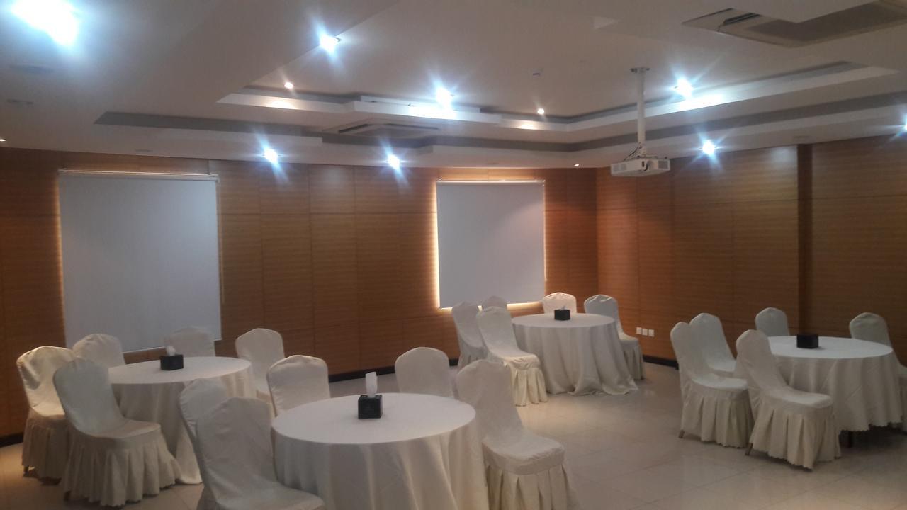 Rose Garden Hotel Riyadh Exterior photo